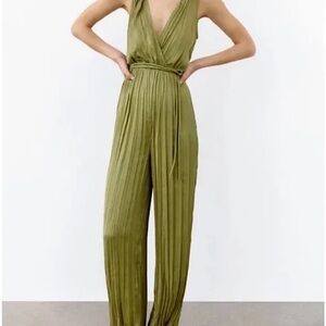 Zara Green Pleated Jumpsuit with Wide-Leg Design